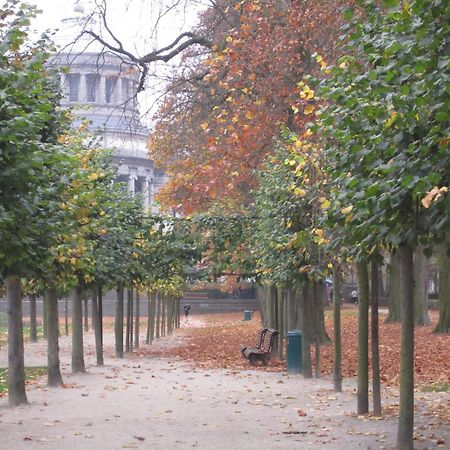 B&B A Cote Du Cinquantenaire Etterbeek 외부 사진